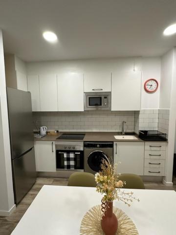 Apartamentos 1240 Benlloch Valenza Esterno foto