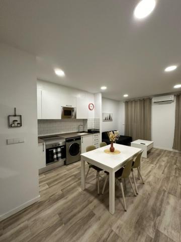 Apartamentos 1240 Benlloch Valenza Esterno foto